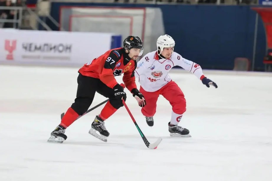 Хоккеисты «СКА-Нефтяника» открыли домашний сезон победой над абаканскими «Саянами» Хоккеисты «СКА-Нефтяника» открыли домашний сезон победой над абаканскими «Саянами»
