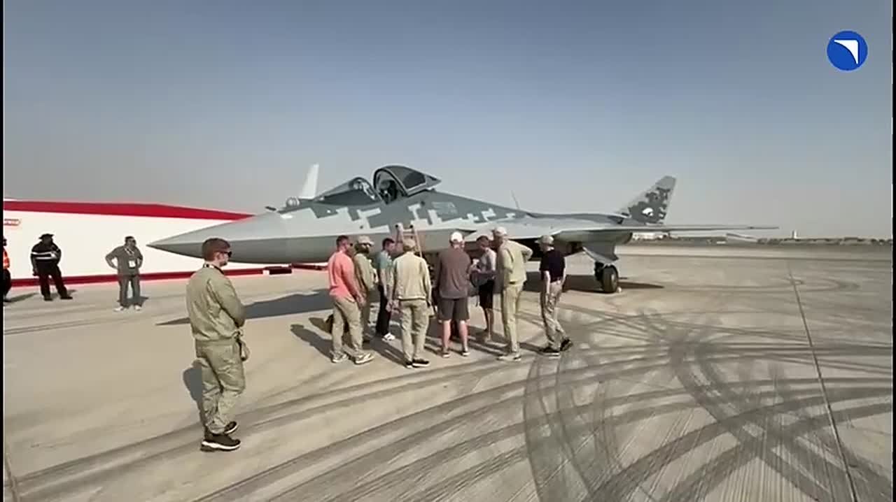 Российский истребитель пятого поколения Су-57Э прибыл в ОАЭ для участия в международном авиасалоне Dubai Airshow — 2025