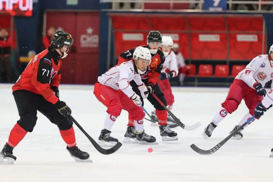 Хоккеисты «СКА-Нефтяника» открыли домашний сезон победой над абаканскими «Саянами» Хоккеисты «СКА-Нефтяника» открыли домашний сезон победой над абаканскими «Саянами»