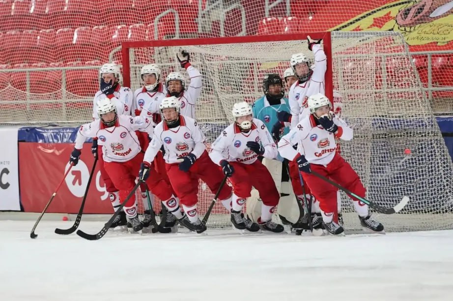 Хоккеисты «СКА-Нефтяника» открыли домашний сезон победой над абаканскими «Саянами» Хоккеисты «СКА-Нефтяника» открыли домашний сезон победой над абаканскими «Саянами»