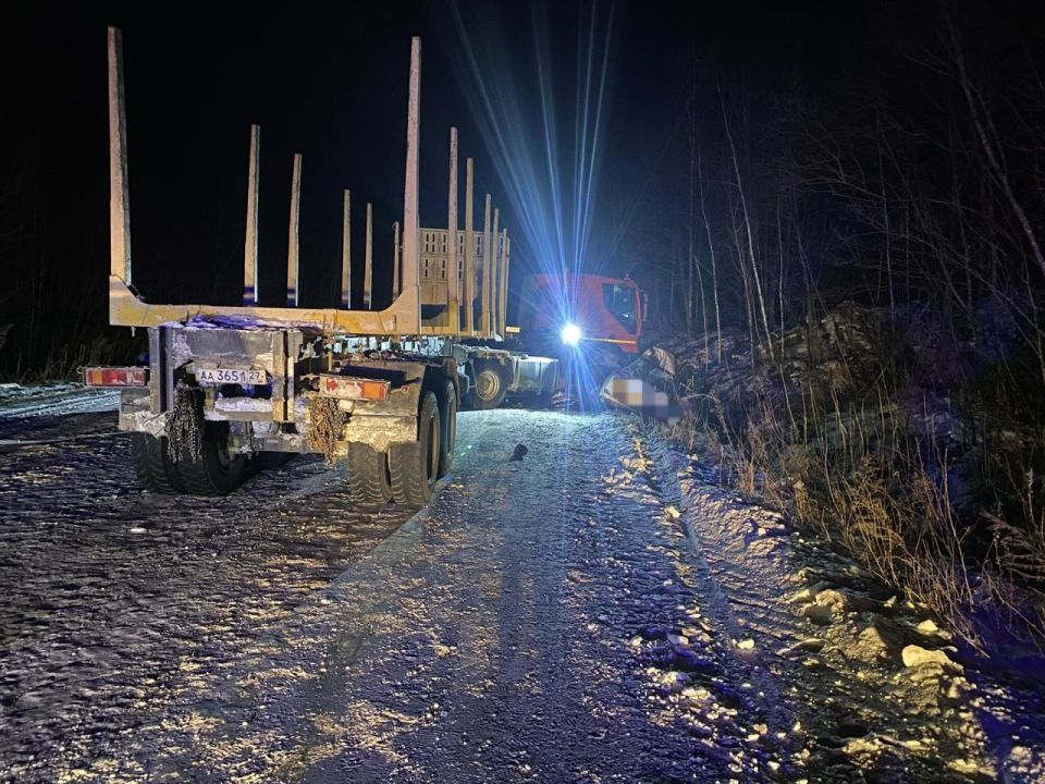 14.11.2025 года в 23:30 в районе 57 км федеральной дороги "Подъезд к п. Мухен" водитель транспортного средства "Тойота Камри", двигаясь со стороны