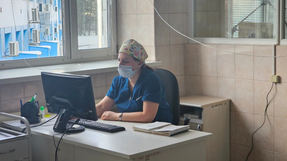 Хабаровские врачи продолжают оказывать помощь пациентам с ожогами