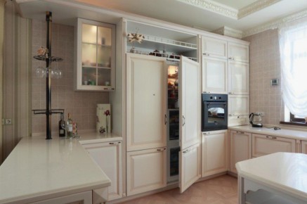 Как правильно замерить пространство для встраиваемого холодильника: простое руководство