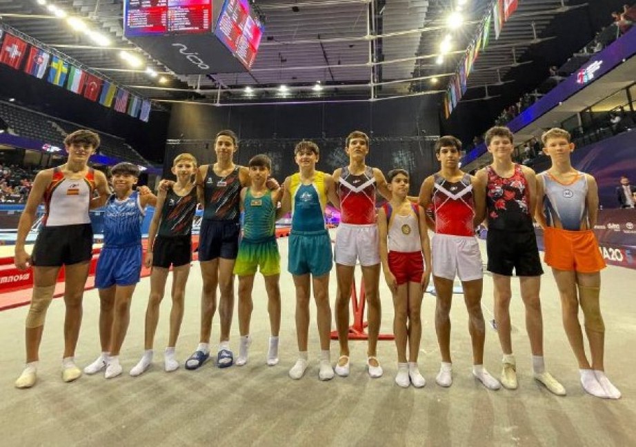 Михаил Андрейко завоевал золото Первенства мира по прыжкам на батуте Михаил Андрейко завоевал золото Первенства мира по прыжкам на батуте