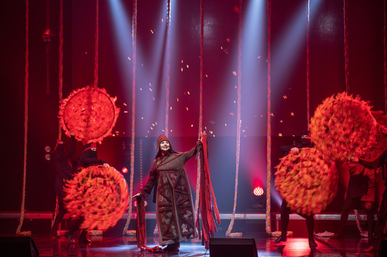 Ансамбль «Дальний Восток» Хабаровской филармонии успешно представил Хабаровский край в 5 регионах страны Ансамбль «Дальний Восток» Хабаровской филармонии успешно представил Хабаровский край в 5 регионах страны