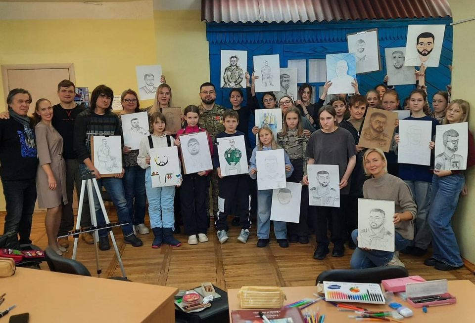 Ветеран СВО Артём Бельский принял участие в традиционной акции «Портрет Героя» филиала фонда «Защитники Отечества»