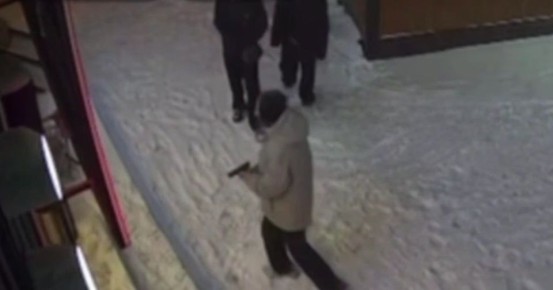 Полиция проверяет информацию об обстреле подростками кафе в Хабаровске