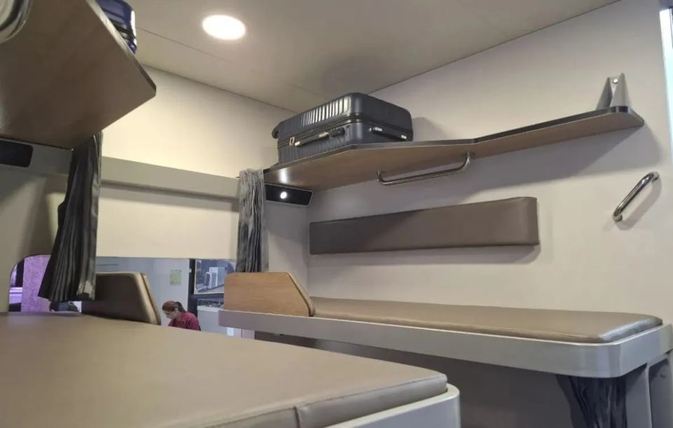 РЖД заменит плацкартные вагоны на новые с более удобными полками