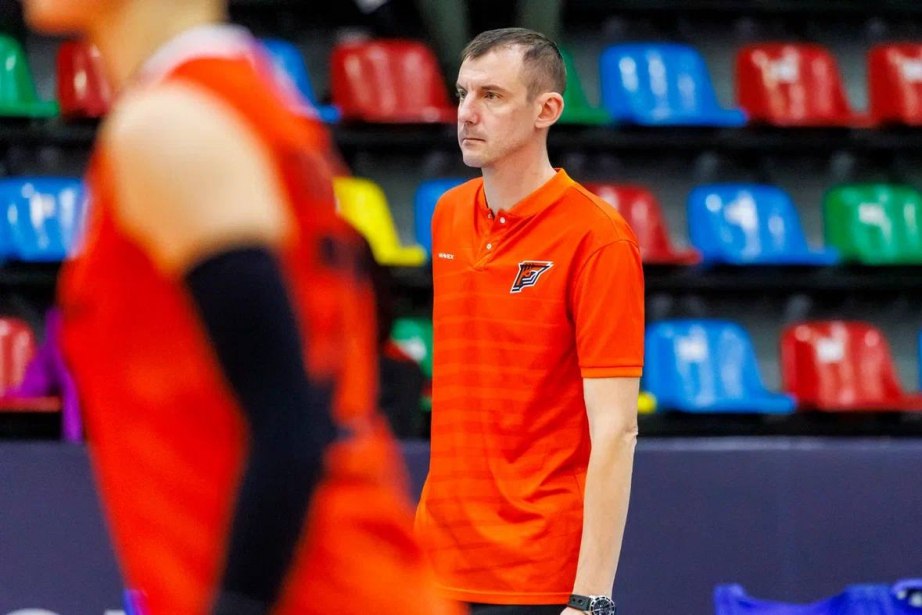 В Хабаровске проходит волейбольный марафон В Хабаровске проходит волейбольный марафон