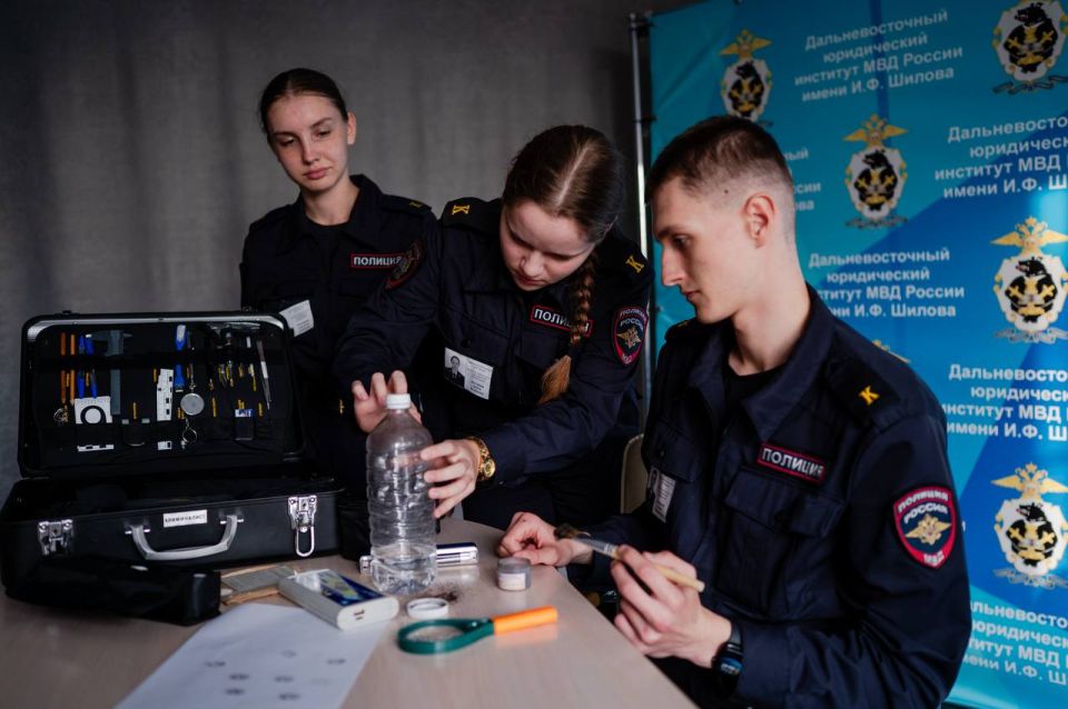 ДВЮИ МВД России имени И.Ф. Шилова проводит День открытых дверей