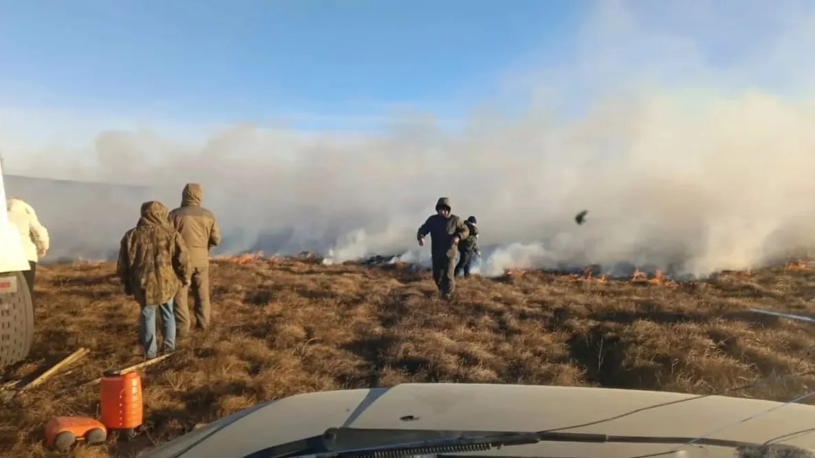 В Охотском округе закрыли и открыли пожароопасный сезон
