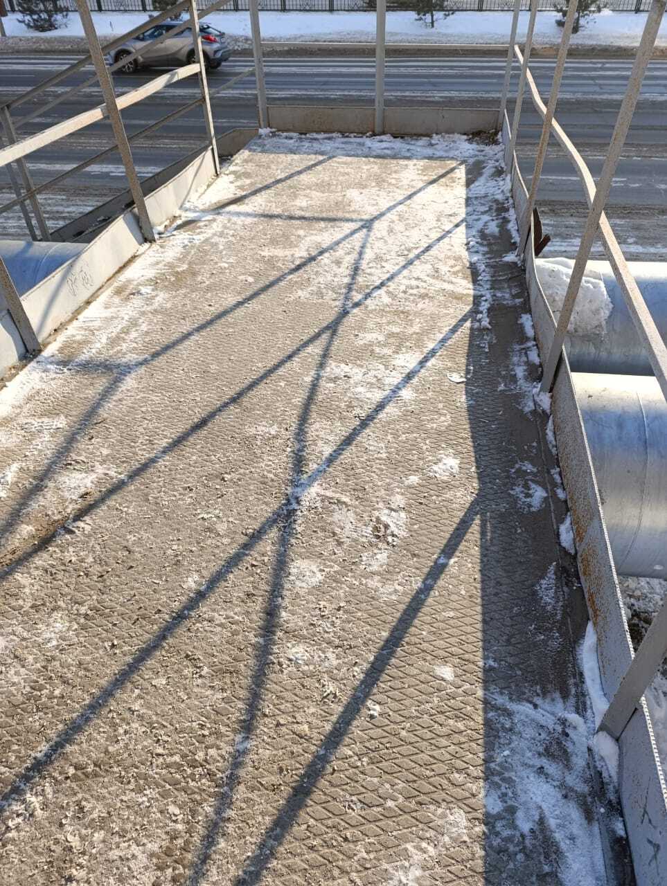 Силами комитета по управлению районом организованны работы по очистке пешеходных связей от снега в районе: Силами комитета по управлению районом организованны работы по очистке пешеходных связей от снега в районе: