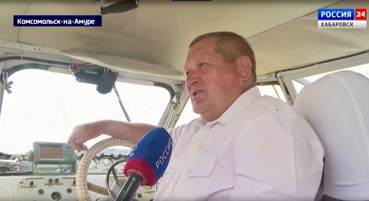 Уважаемые транспортники!. Сегодня — ваш день, день людей, благодаря которым движется весь Хабаровский край, тех, кто выводит на линию поезда и трамваи, поднимает в небо самолёты, ведёт корабли по рекам, обеспечивает движение... Уважаемые транспортники!. Сегодня — ваш день, день людей, благодаря которым движется весь Хабаровский край, тех, кто выводит на линию поезда и трамваи, поднимает в небо самолёты, ведёт корабли по рекам, обеспечивает движение...