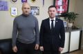 Министр спорта Хабаровского края Дмитрий Чикунов встретился с участником региональной кадровой программы «Герои Vостока» Александром Бородатовым