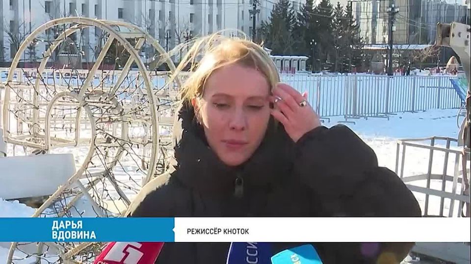 На площади Ленина в Хабаровске началась подготовка к Новому году