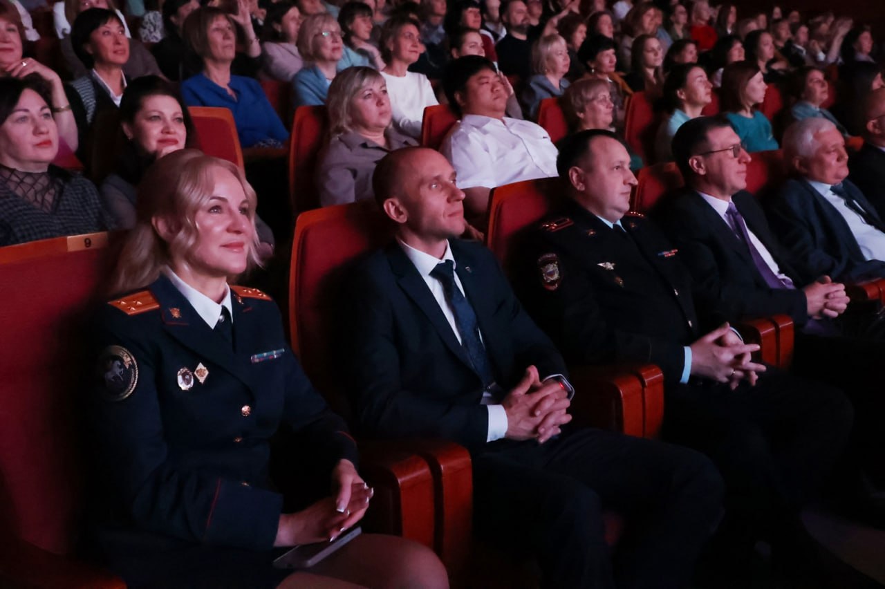 В России отмечают 35-летие со дня образования налоговых органов В России отмечают 35-летие со дня образования налоговых органов