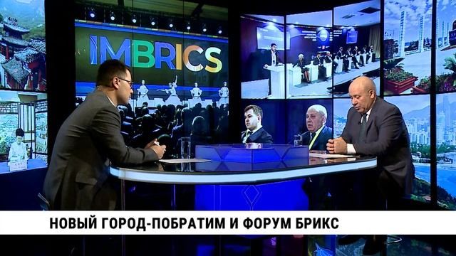 Плюс ещё один город-побратим: мэр Хабаровска Сергей Кравчук и мэр Вэйхая госпожа Кун Фаньпин подписали соответствующее соглашение