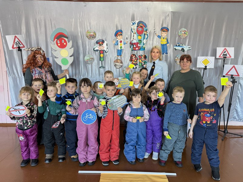 От дошкольников до студентов: Госавтоинспекция проводит профилактические мероприятия в районах От дошкольников до студентов: Госавтоинспекция проводит профилактические мероприятия в районах