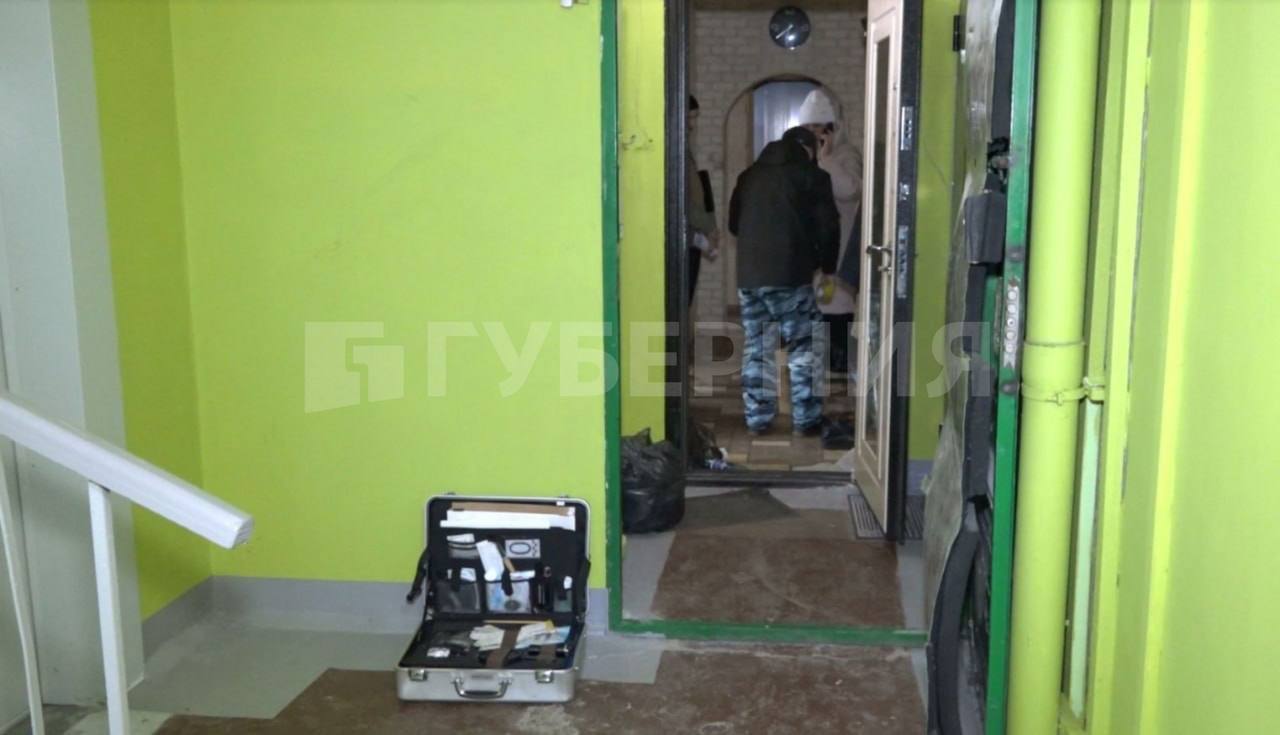 Труп хабаровчанина обнаружили в квартире многоэтажного дома на Уборевича Труп хабаровчанина обнаружили в квартире многоэтажного дома на Уборевича