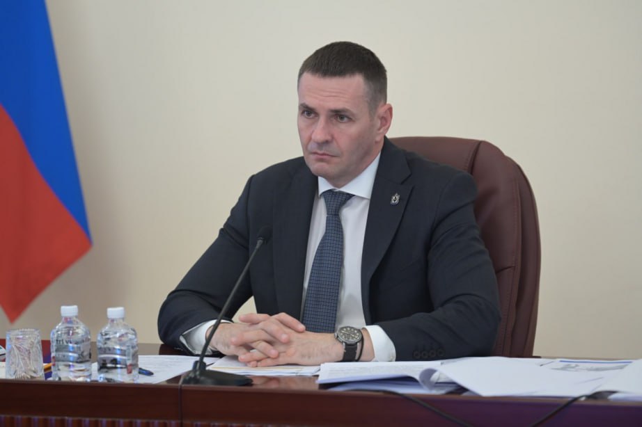 Дмитрий Демешин раскритиковал Сергея Кравчука за медленное обновление остановок