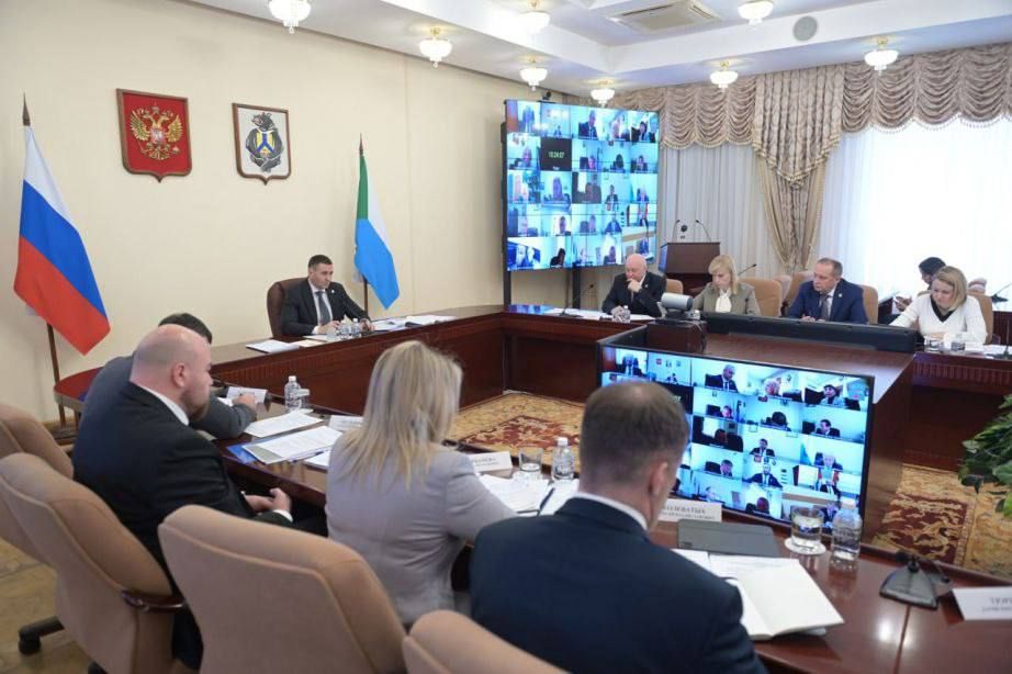 Реализацию дорожной части президентского нацпроекта «Инфраструктура для жизни» обсудили в правительстве региона