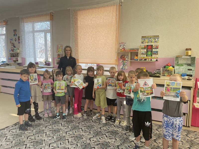 От дошкольников до студентов: Госавтоинспекция проводит профилактические мероприятия в районах От дошкольников до студентов: Госавтоинспекция проводит профилактические мероприятия в районах