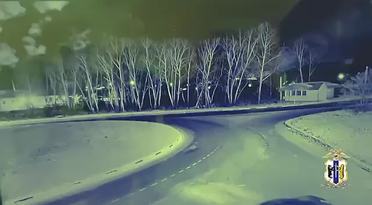 Сотрудники полиции Амурска раскрыли угон автомобиля и задержали подозреваемого