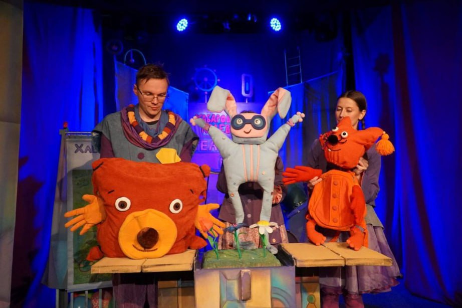 Хабаровский театр кукол дал благотворительный спектакль для семей военнослужащих