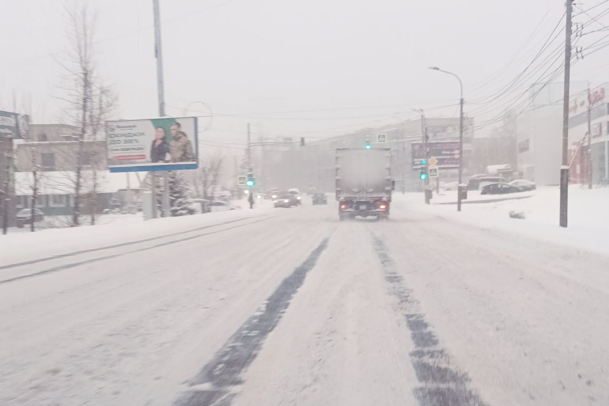 Снегопад и усиление ветра до 14 м/с ожидаются в Хабаровском крае 27-28 ноября