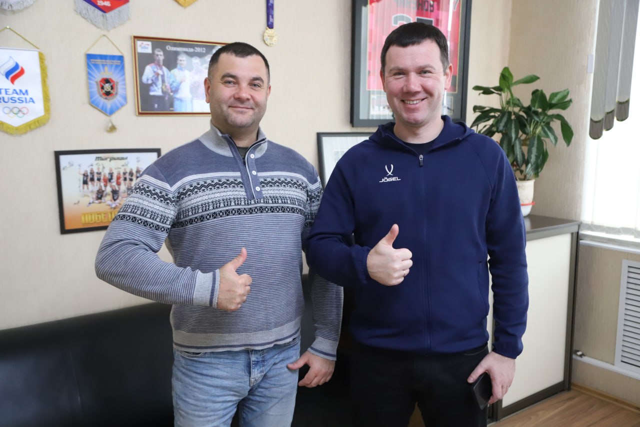 Министр спорта Хабаровского края Дмитрий Чикунов встретился с участниками региональной кадровой программы «Герои Vостока» Министр спорта Хабаровского края Дмитрий Чикунов встретился с участниками региональной кадровой программы «Герои Vостока»