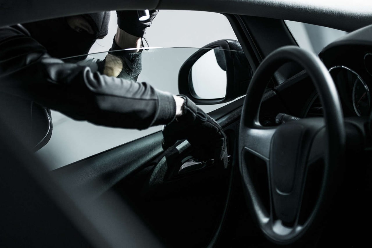 У хабаровчанки украли машину стоимостью 60 тысяч рублей