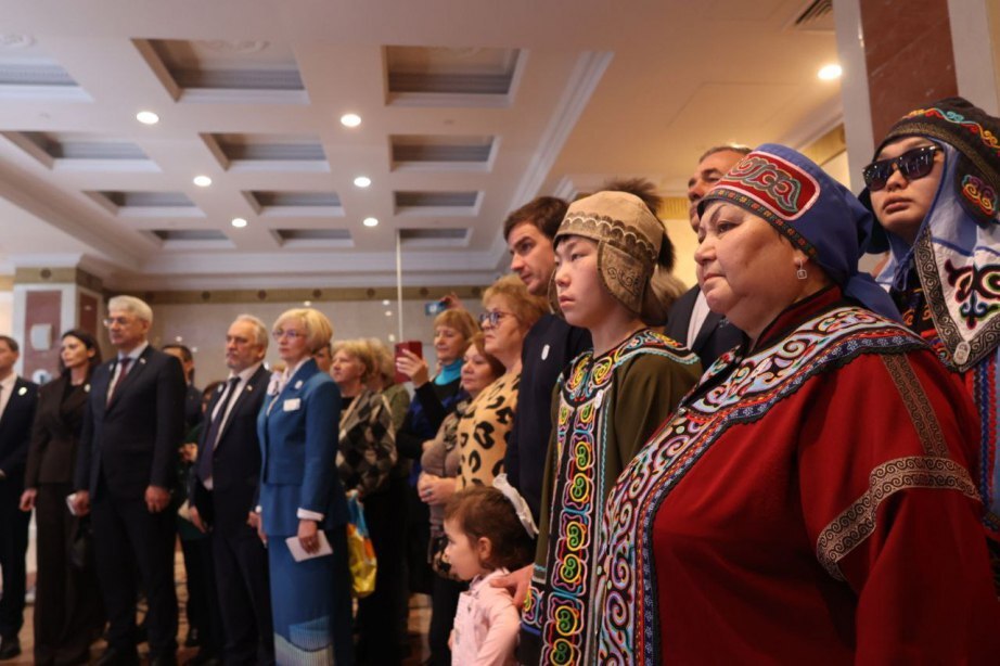 Дмитрий Демешин открыл выставку «Трудовые династии Хабаровского края» на ВДНХ Дмитрий Демешин открыл выставку «Трудовые династии Хабаровского края» на ВДНХ