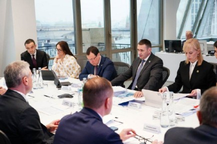 Губернатор Дмитрий Демешин обсудил реализацию масштабных проектов в Хабаровском крае с главой ВЭБ.РФ Игорем Шуваловым