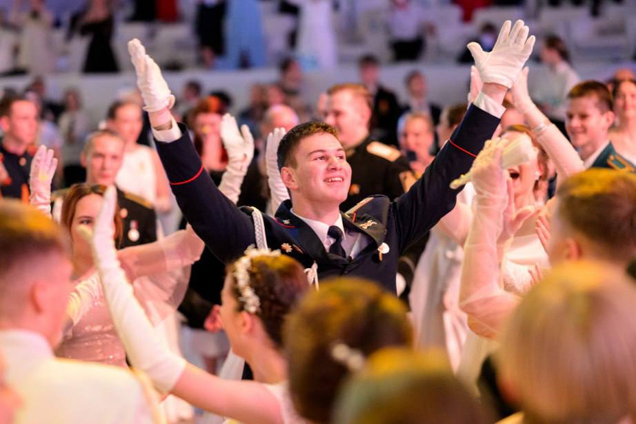 Кадеты Хабаровского края станут участниками Х Юбилейного Международного Кремлевского Благотворительного Кадетского Бала Кадеты Хабаровского края станут участниками Х Юбилейного Международного Кремлевского Благотворительного Кадетского Бала