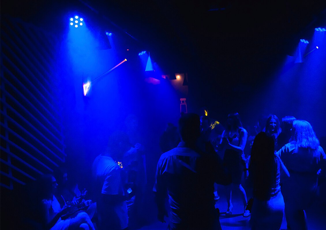 Комсомольчанин избил бывшую супругу в ночном клубе