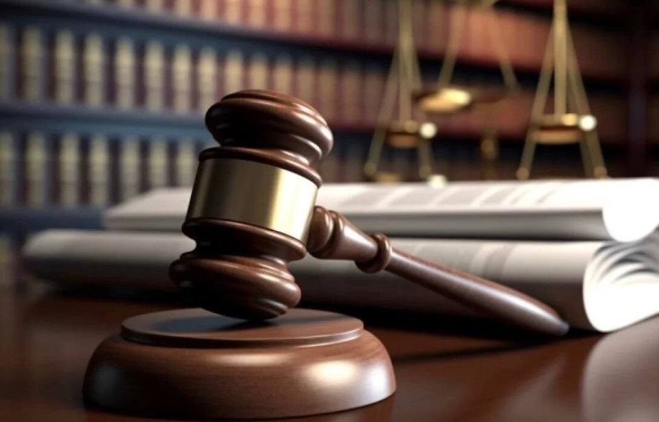 «Уволена в связи с утратой доверия»: в Хабаровске по иску прокуратуры бывшей служащей изменена формулировка увольнения