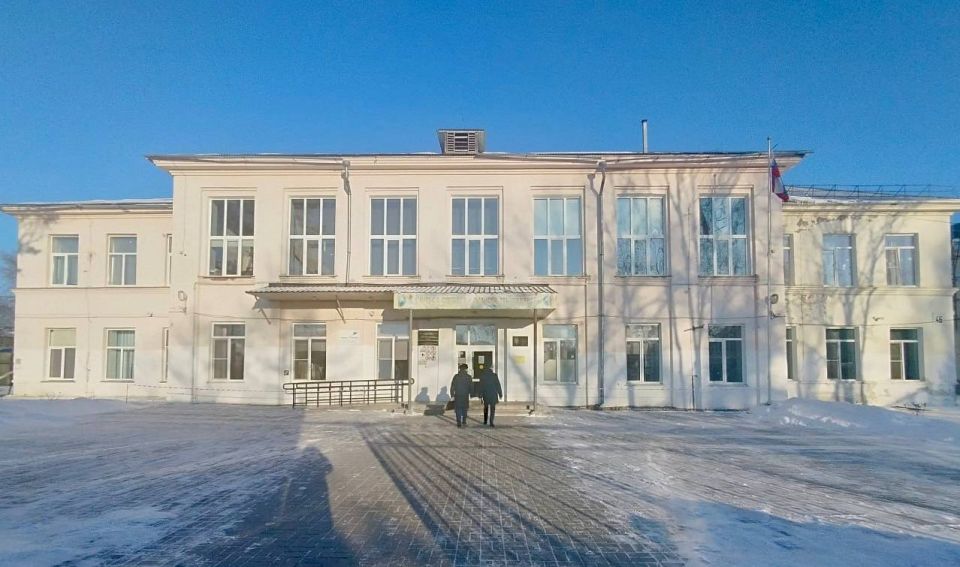 Прокурор Хабаровского края Виталий Степанов в рамках рабочей поездки в Вяземский район проверил строительство социально значимых объектов, реализуемых в рамках национальных проектов