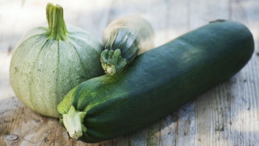 Эти маринованные кабачки буквально тают во рту: сделаете всего за полчаса