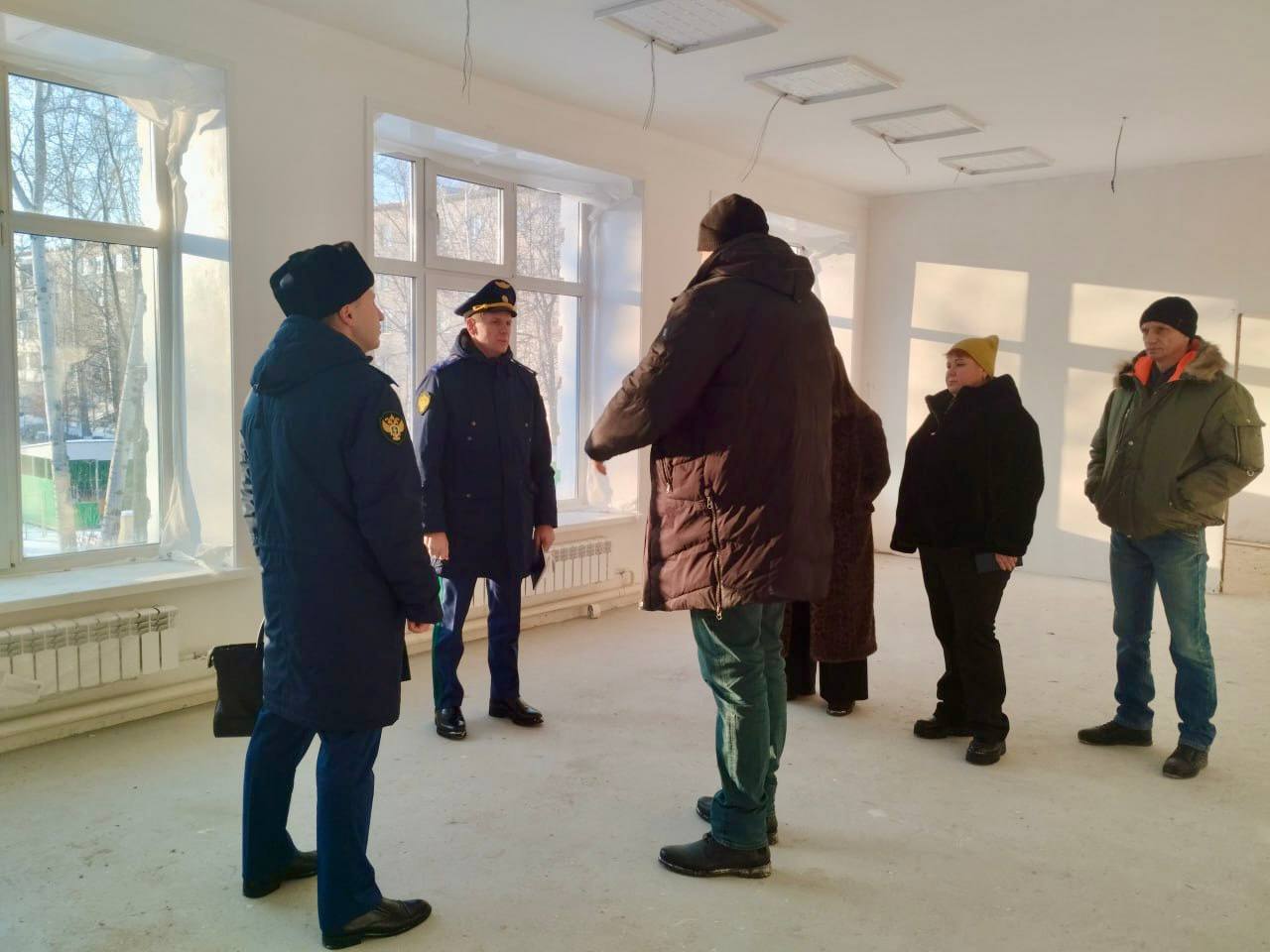 Прокурор Хабаровского края Виталий Степанов в рамках рабочей поездки в Вяземский район проверил строительство социально значимых объектов, реализуемых в рамках национальных проектов Прокурор Хабаровского края Виталий Степанов в рамках рабочей поездки в Вяземский район проверил строительство социально значимых объектов, реализуемых в рамках национальных проектов