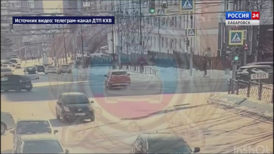 Машина «скорой помощи» пострадала в ДТП в центре Хабаровска