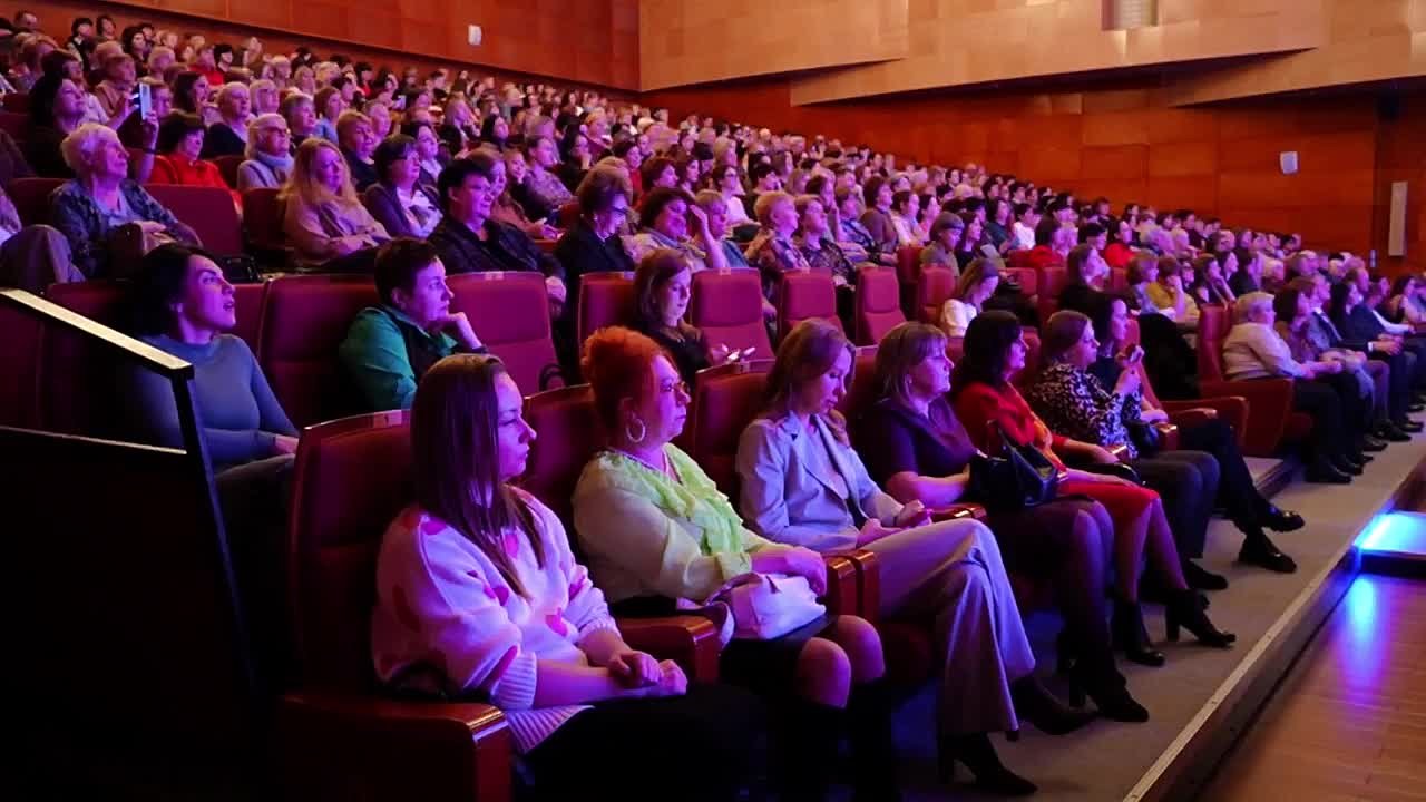 Торжество в честь Дня матери прошло в Городском дворце культуры