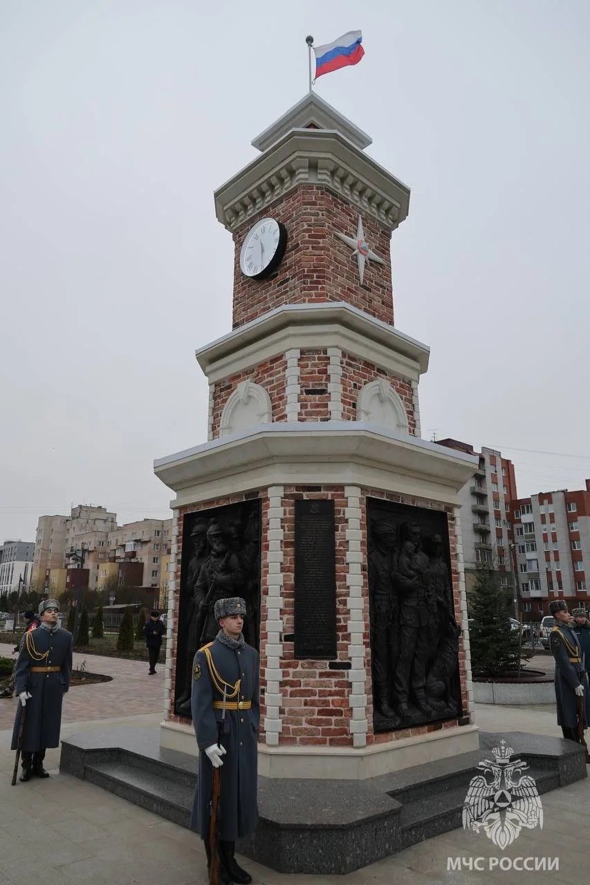 Глава МЧС России Александр Куренков завершил рабочую поездку в Ленинградской области Глава МЧС России Александр Куренков завершил рабочую поездку в Ленинградской области