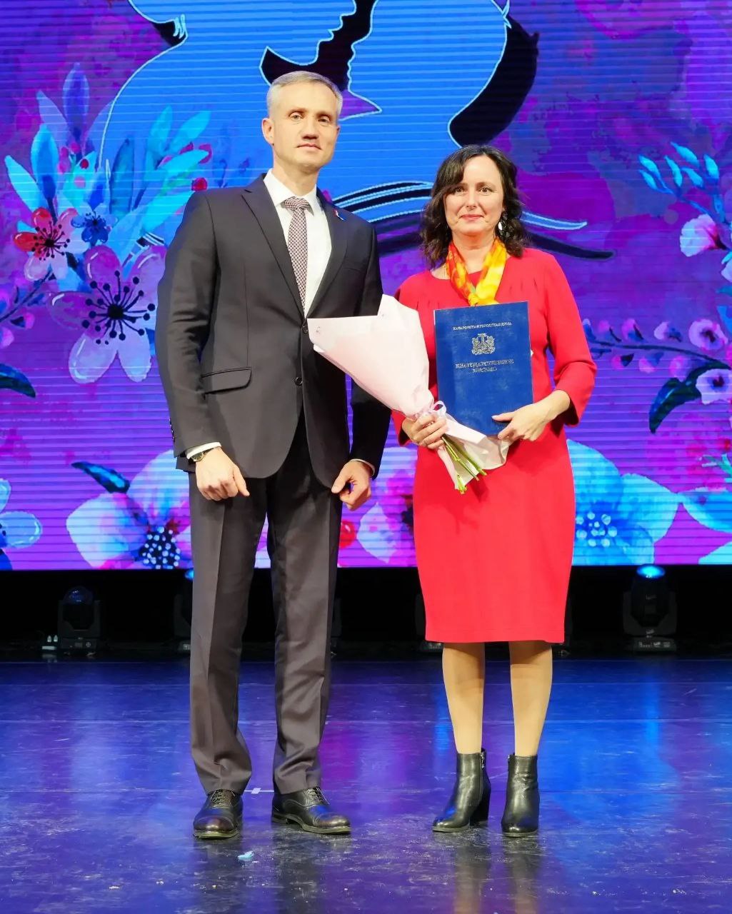 Торжество в честь Дня матери прошло в Городском дворце культуры Торжество в честь Дня матери прошло в Городском дворце культуры