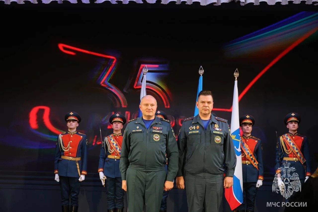 Глава МЧС России Александр Куренков завершил рабочую поездку в Ленинградской области Глава МЧС России Александр Куренков завершил рабочую поездку в Ленинградской области