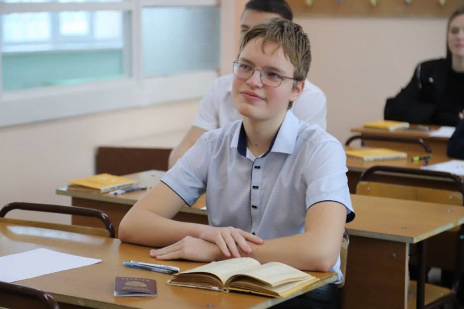 Итоговое сочинение и изложение написали выпускники Хабаровского края Итоговое сочинение и изложение написали выпускники Хабаровского края