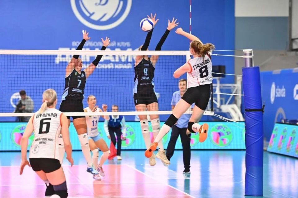 «Тигрицы» показали себя хабаровским фанатам