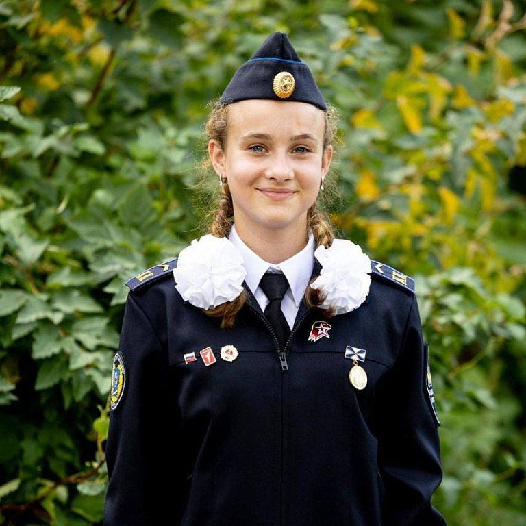 Ученица хабаровского лицея «Звездный» Вероника Любарь вошла в число победителей Всероссийского конкурса «Связующая нить», став одной из 100 лучших молодых авторов страны