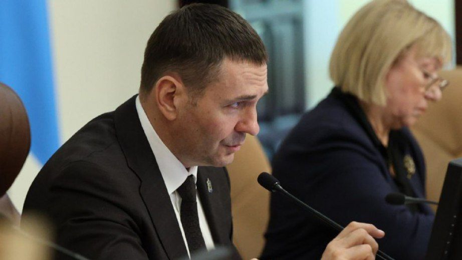 Дмитрий Демешин объявил о повышении заработной платы педагогов