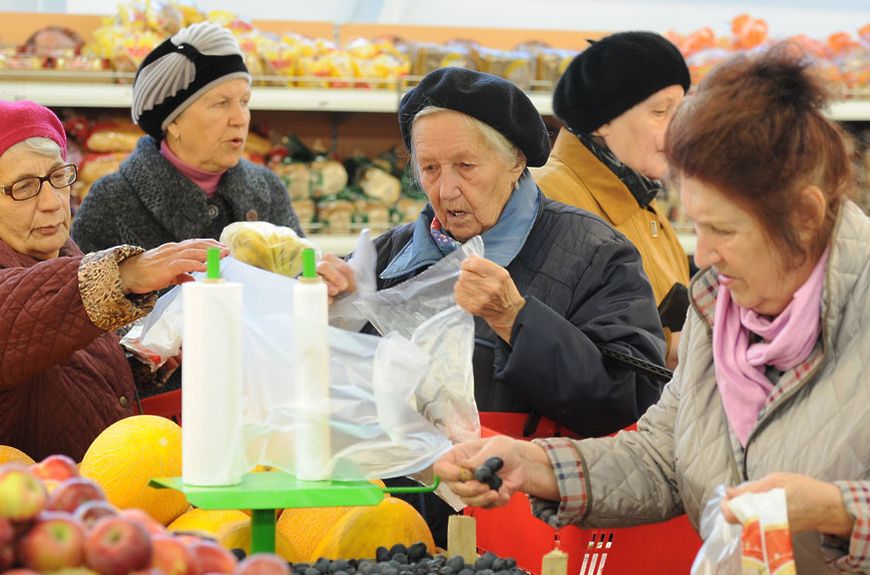 Госдума предлагает контролировать цены на продукты в преддверии праздников