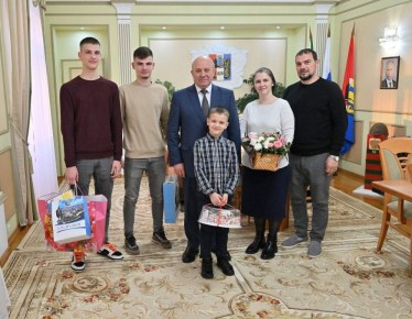 Сергей Кравчук: В Хабаровске насчитывается около 35 тысяч многодетных семей, каждая из которых вносит неоценимый вклад в настоящее и будущее города